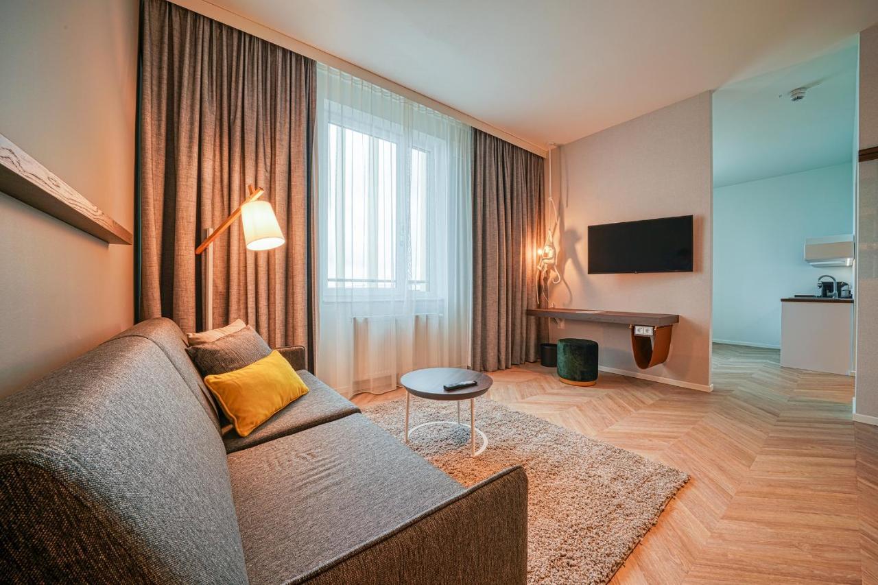 ホテル Vienna House Easy By Wyndham アウグスブルク エクステリア 写真