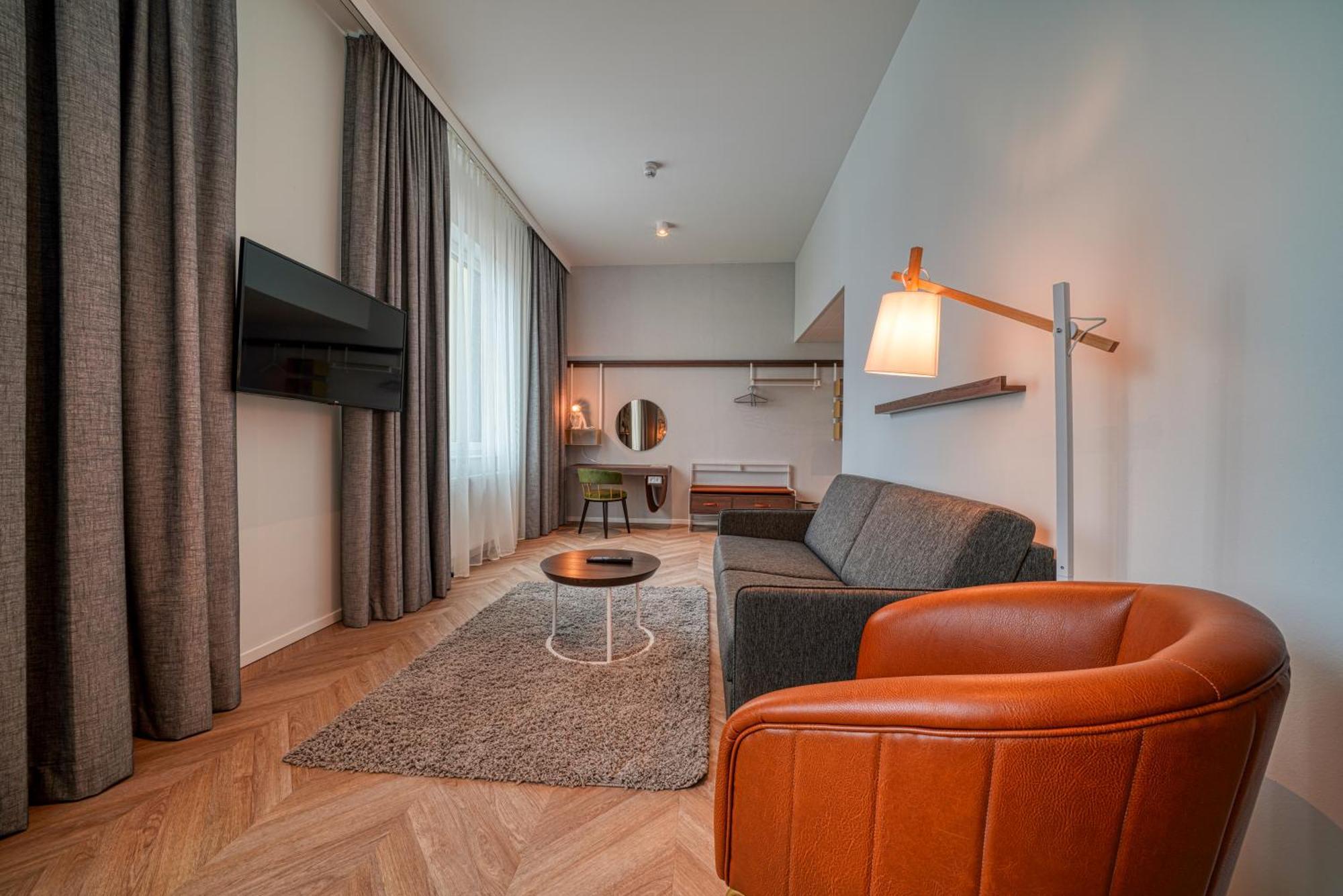 ホテル Vienna House Easy By Wyndham アウグスブルク エクステリア 写真