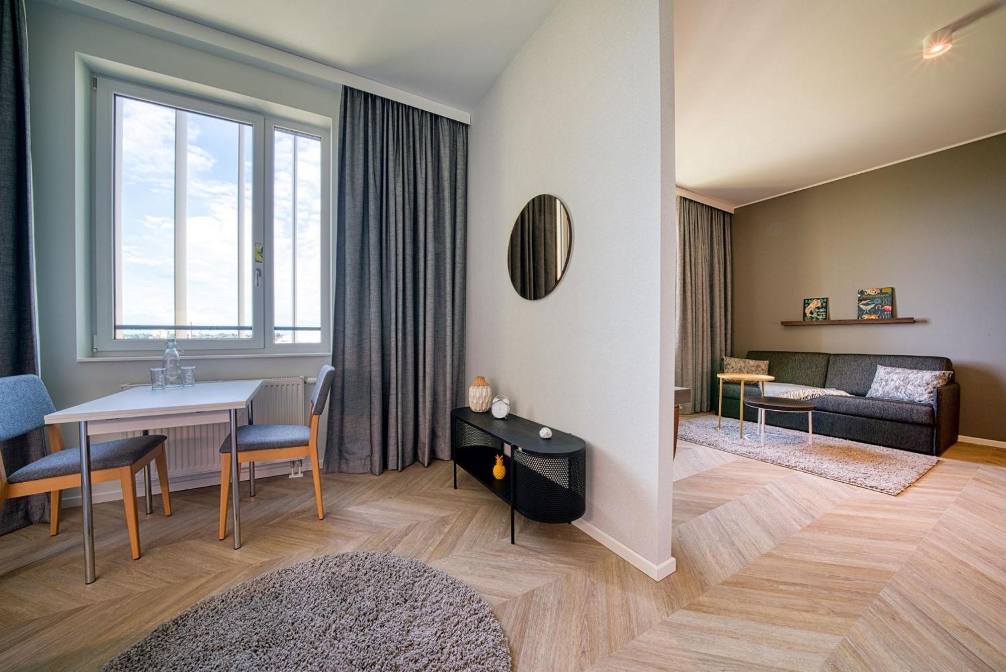 ホテル Vienna House Easy By Wyndham アウグスブルク エクステリア 写真